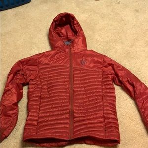 Never worn black doom and ski or puffer jacket